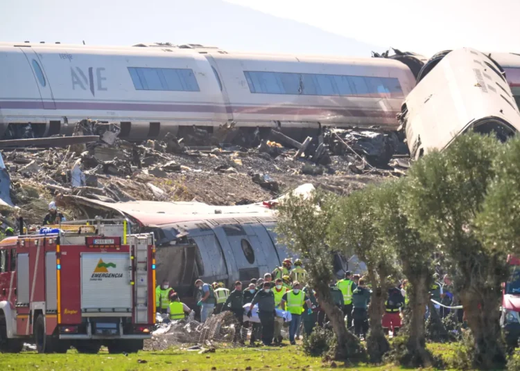 Spain Mourns 69 Train Crash Victims As Probe Continues 1 download 75