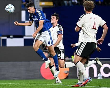 Como Compound Manchester United Woes With Heavy Win 4 image 327