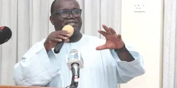 The Chief Executive Officer of the Ghana Chamber of Telecommunications, Dr. Kenneth Ashigbey, has called on government to review its regulatory framework for the telecommunication industry.