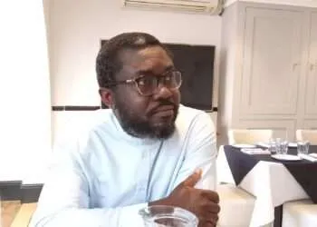 #FixTheCountry Convener calls for reconstitution of regions into provinces and counties 9 Lead convener of the #FixTheCountry Movement, Oliver Barker-Vormawor, has revealed that during his custody at the Police Station, he was never fed by officers and had to rely on meals from visitors.