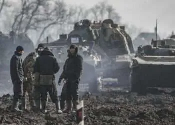 Ukraine's Residents Urged to Defend Their Capital 10 Ukraine's