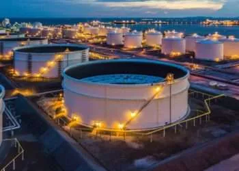 Crude Oil Prices Drops By US$4 As Banking Fears in US Rattle Markets