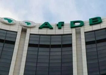 AfDB Forecasts Ghana’s Economy to Expand by 4.5% in 2025 Amid Fiscal Gains 6 AfDB Forecasts Ghana’s Economy to Expand by 4.5% in 2025 Amid Fiscal Gains