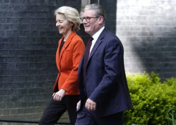 UK Signals Shift Toward EU Youth Mobility Deal