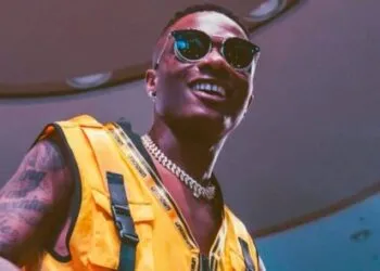 Wizkid Honors His Late Mother in Emotional Tribute at Hollywood Bowl 3 Wizkid